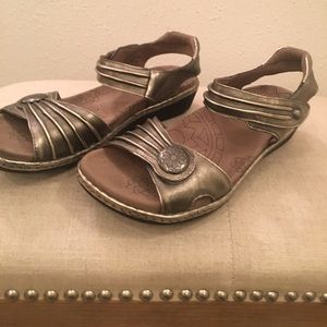 Taos Ankle Strap Sandal